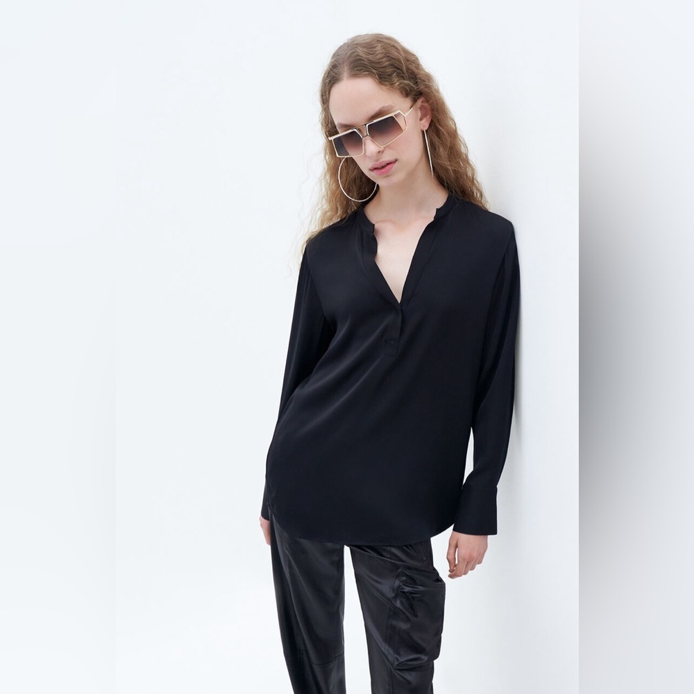 Filippa K V-neck chiffon pull on blouse